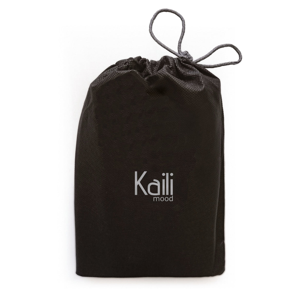 K0013AB | Women's strap in genuine full-grain leather, with light grain. Removable shoulder strap. Polished Nickel hardware. Black color. Dimensions: 20 x 10.5 x 2 cm. Packaging: Tnt bag