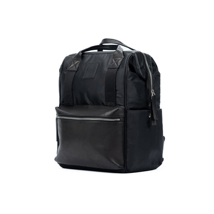 K0037AB | Waterproof Nylon Backpack/Full Grain Leather with Light Grain - Black Color - Polished Nickel Accessories. Dimensions: 27 x 39 x 19 cm - Packaging: Tnt bag