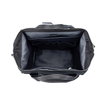 K0037AB | Waterproof Nylon Backpack/Full Grain Leather with Light Grain - Black Color - Polished Nickel Accessories. Dimensions: 27 x 39 x 19 cm - Packaging: Tnt bag
