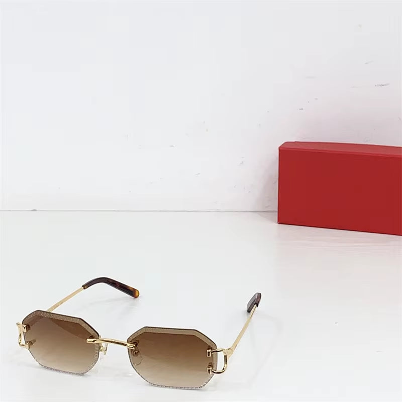 Fashionable Sunglasses for Both Men and Women with High-Quality Alloy Frames and Resin Lenses